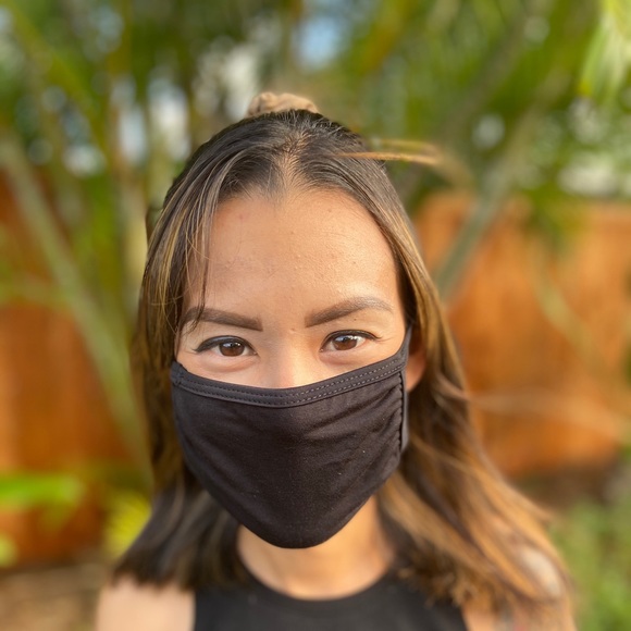 (4 pack) Reusable and Washable Face Masks - Picture 2 of 5